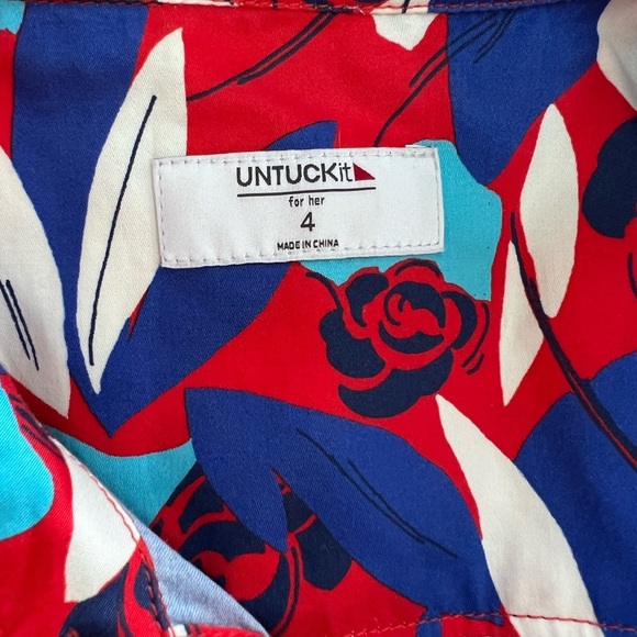 UntuckIt for her Cotton Button Front Faye Dress in Blue, Red, White Floral, 4 - Picture 8 of 14